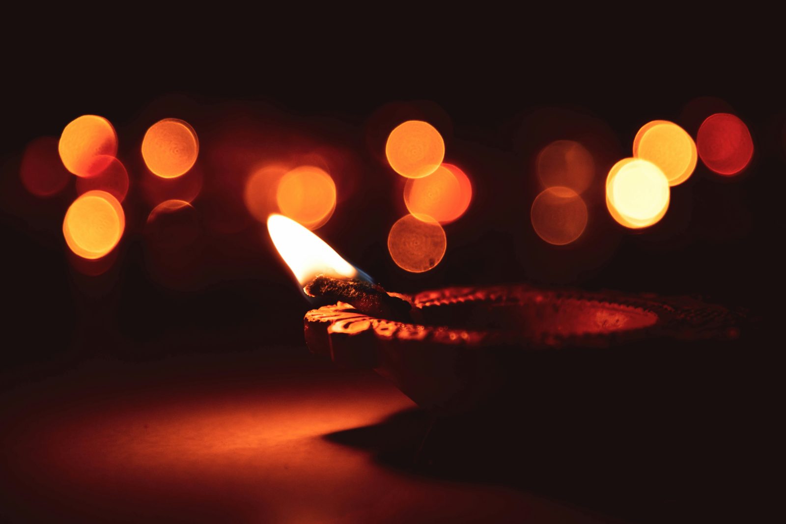 A Calm Guide to Diwali: Light, Gifts and Hospitality